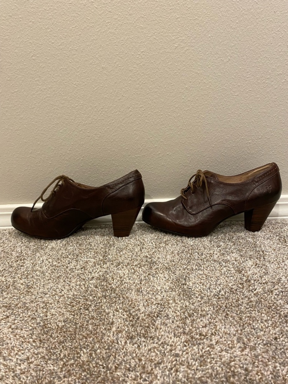 Frye Women's Brown Leather Lace-Up Heeled Oxfords